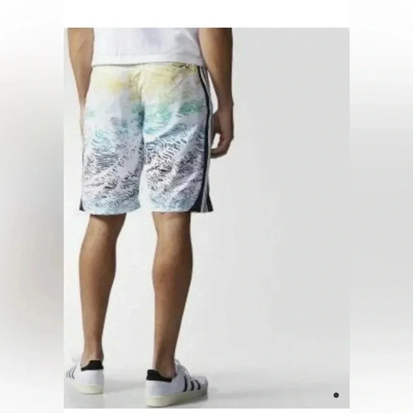 Adidas Scratch Grade Board Shorts swim trunks men’s size 33 - Picture 2 of 8